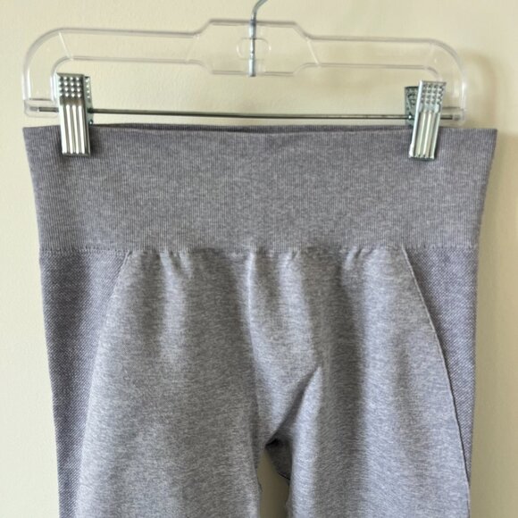 Gymshark Gray Leggings Size Medium - Picture 3 of 6